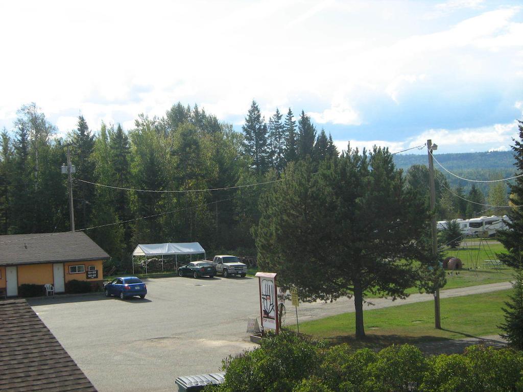 Airport Inn Motel Quesnel Eksteriør bilde