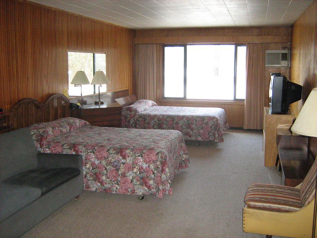 Airport Inn Motel Quesnel Rom bilde
